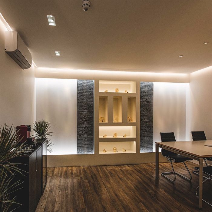 Tira de luz LED V-TAC - IP65 Impermeable - RGB - Precio/1m (5m Rollo)-extra-2.webp